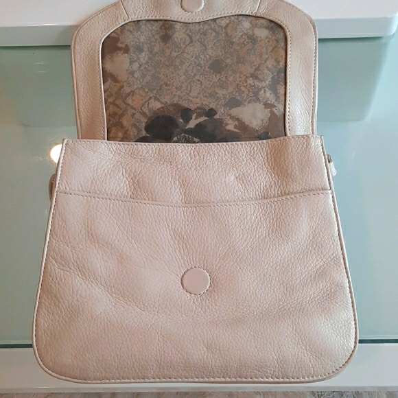 Elliott Lucca Crossbody Purse - Picture 4 of 10